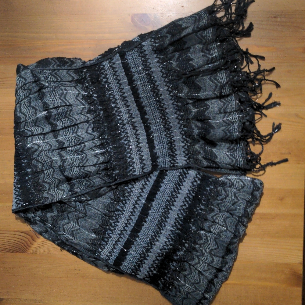 Black, gray and silver scarf